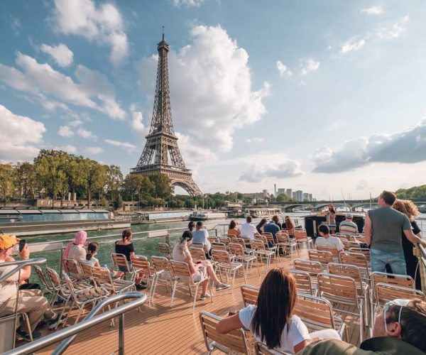 Paris: Catacombs Entry & Seine River Cruise with Audio Guide – Paris, France