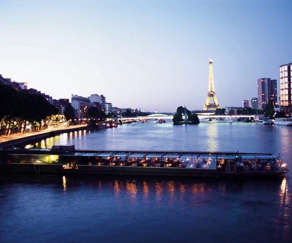 Paris: Christmas 5-Course Dinner Cruise – Paris, France