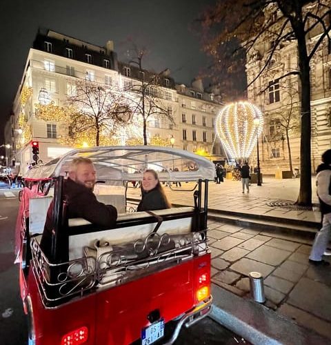 Paris: Christmas Lights Tuk Tuk Tour – Paris, France