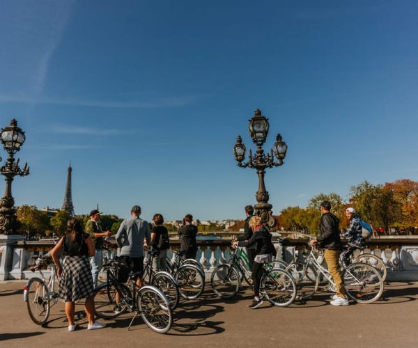 Paris: Famous Monuments Cycling Tour – Paris, France