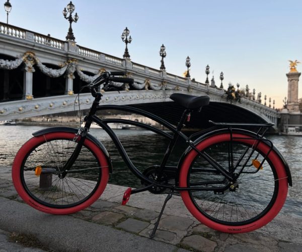 Paris: Guided City Highlights Bike Tour – Paris, France