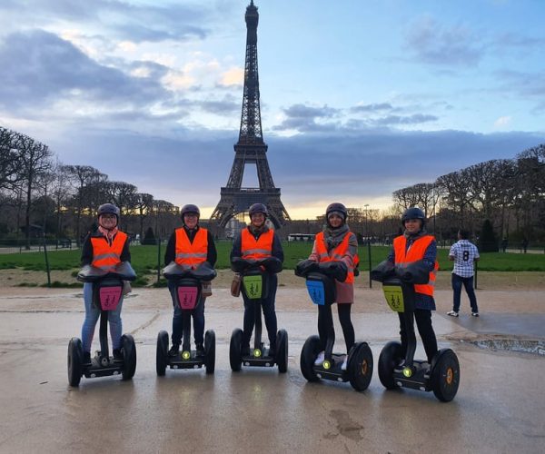 Paris: Guided Segway Tour at Night – Paris, France