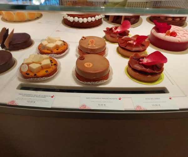 Paris: Le Marais Sweet Treats & Pastry Guided Walking Tour – Paris, France