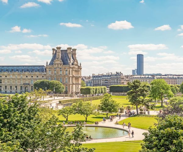 Paris: Louvre Treasure Hunt for Families and Kids – Paris, France