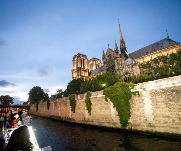 Paris Night Bicycle Tour & River Cruise – Paris, France