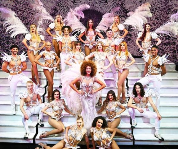 Paris: Paradis Latin Cabaret Show with Optional Champagne – Paris, France