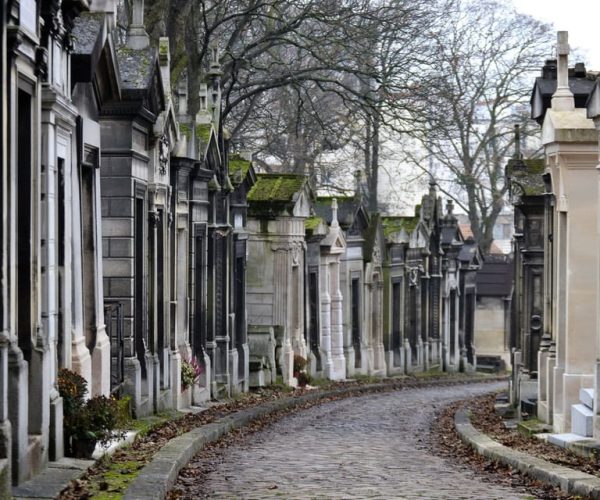 Paris: Pere Lachaise Cemetery Guided Tour – Paris, France