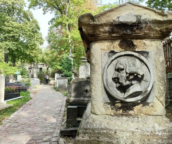 Paris: Père-Lachaise Cemetery Self Guided Audio Tour App – Paris, France