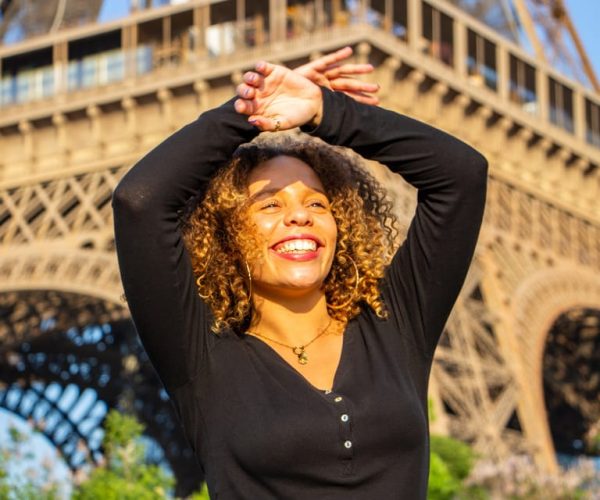 Paris: Private Photoshoot at the Eiffel Tower – Paris, France