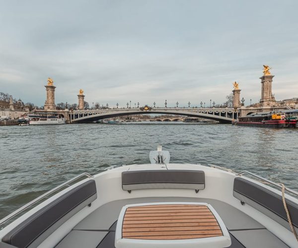 Paris: Private Seine River Cruise with Guide – Paris, France