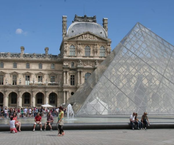 Paris: Private Tour with a Local Guide – Paris, France