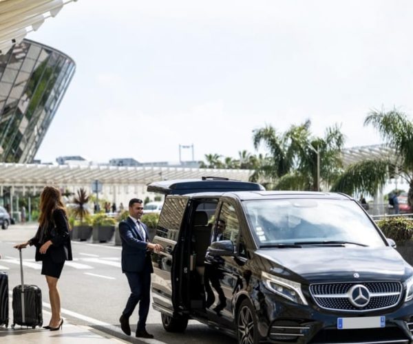 Paris: Private Transfer to Charles de Gaulle Airport – Paris, France