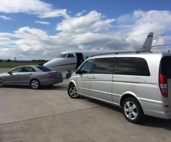 Paris: Private Transfer to or from Le Bourget Airport – Paris, France