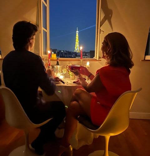 Paris : Private romantic dinner with an Eiffel tower view – Paris, France