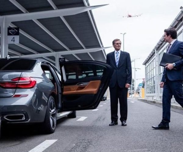 Paris: Private transfer to or from Charles de Gaulle Airport – Paris, France