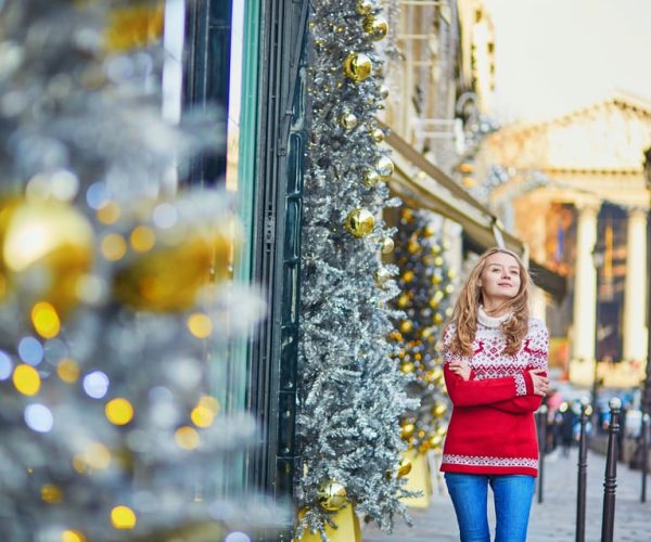 Paris: Professional Christmas Photoshoot – Paris, France