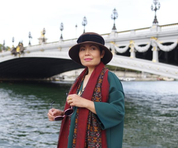 Paris: Professional photoshoot at Alexander III bridge – Paris, France