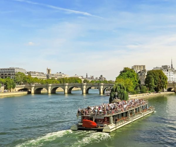 Paris: Seine Cruise & Crepe Tasting near the Eiffel Tower – Paris, France