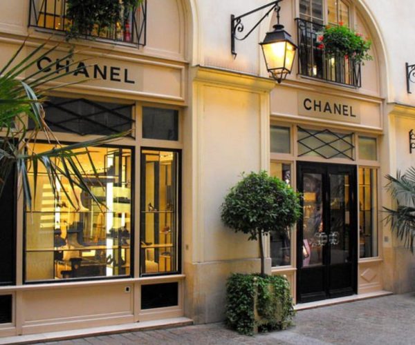 Paris: Self-Guided Mobile Audio Tour of Coco Chanel’s Paris – Paris, France