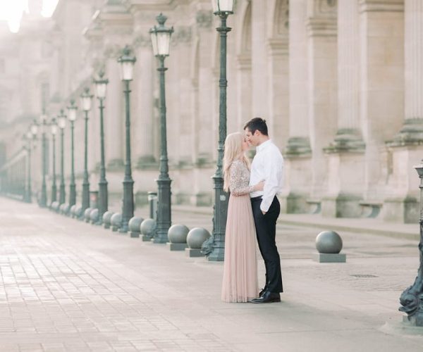 Paris: The Essentials – Eiffel Tower & Louvre Photo Shoot – Paris, France