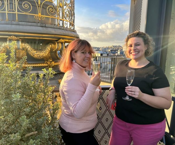 Perfume Workshop and Sparkling Wine with Eiffel Tower View – Ile-de-France, France