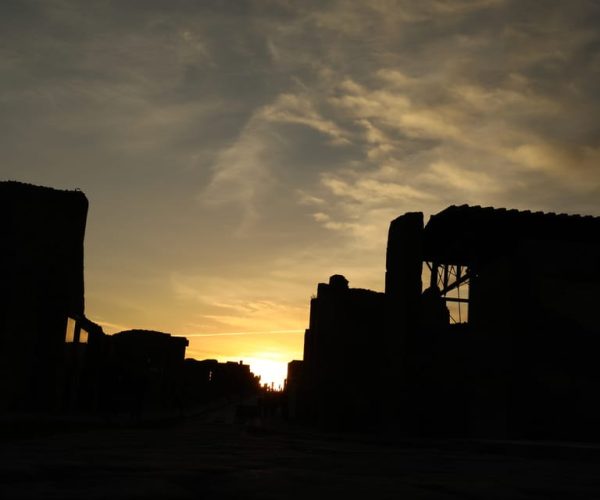 Pompeii: 2-Hour Sunset Group Tour with Tickets – Pompei, Italy