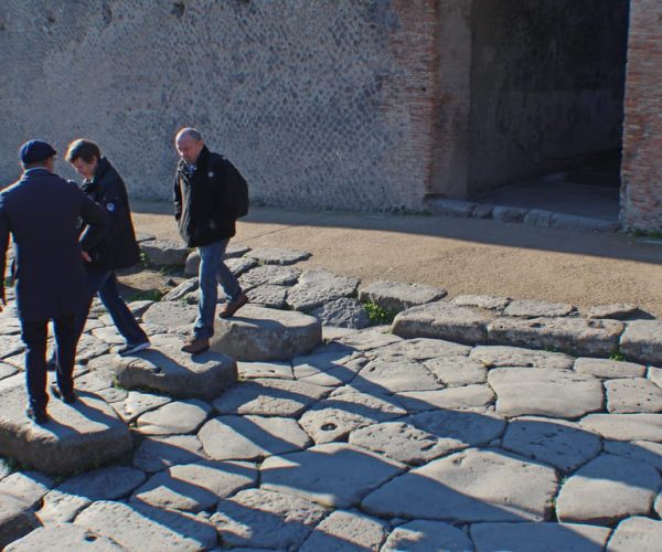 Pompeii: Skip-the-Line Group Tour with Archaeologist – Pompei, Italy