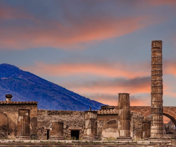 Pompeii: Sunset Archaeological Tour with Archaeologist Guide – Pompei, Italy