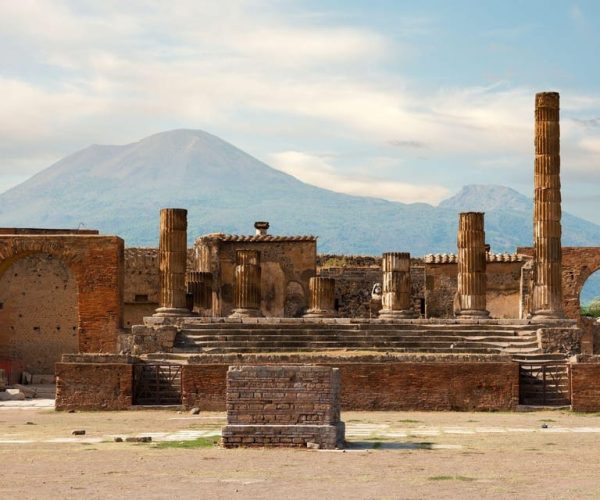 Pompeii with an Archaeologist: Ticket & Audio Tour (ENG) – Pompei, Italy