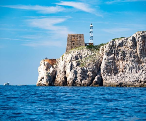 Positano: Private Tour to Capri on Sorrentine Gozzo – Positano, Italy