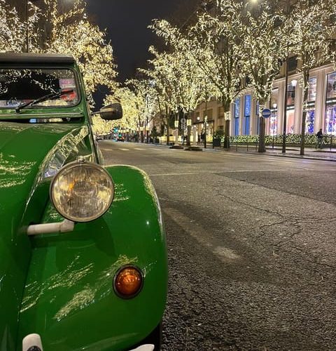 Private Christmas tour by night Paris in Citroën 2CV – Paris, France