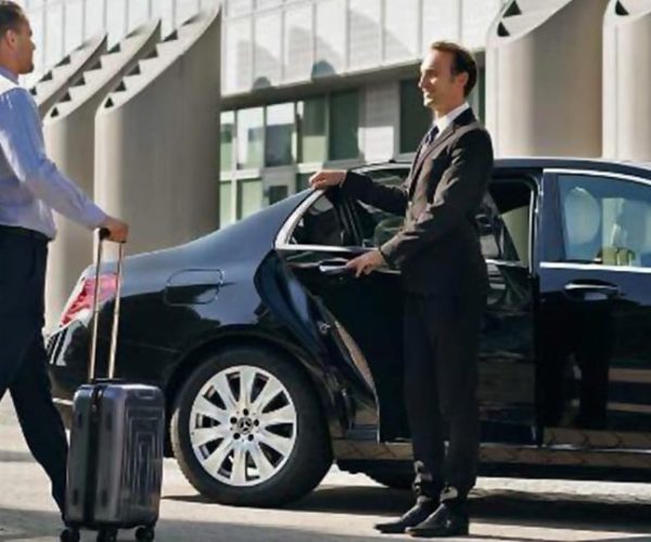 Private arrival or departure transfer in Paris – Paris, France