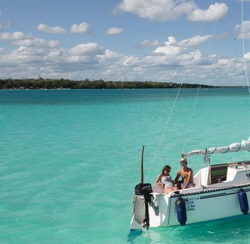 Private sailboat tour across the Bacalar seven colors lagoon – Quintana Roo, Mexico