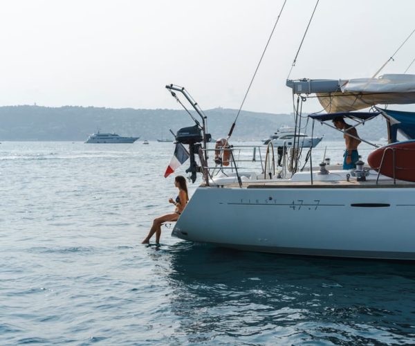 Private tour on a sailboat – Swim and paddle – Antibes Cape – Provence-Alpes-Côte d’Azur, France