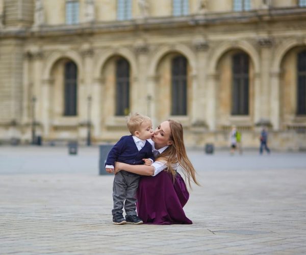 Professional outdoor baby photoshoot in Paris – Paris, France