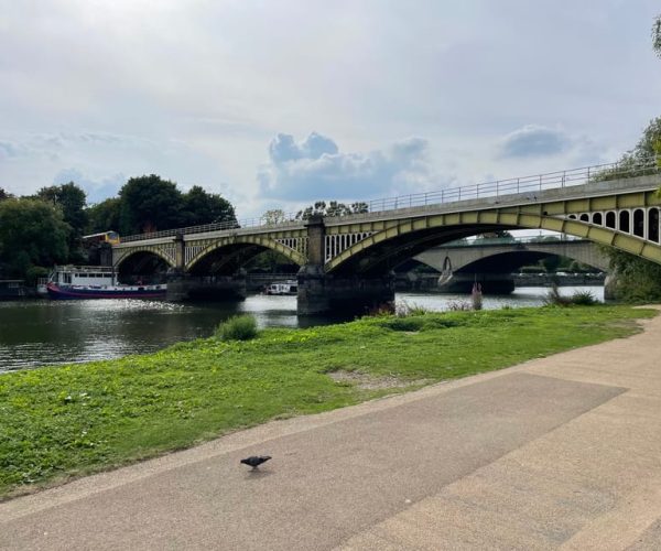 Richmond: Ted Lasso Guided Walking Tour – London, United Kingdom