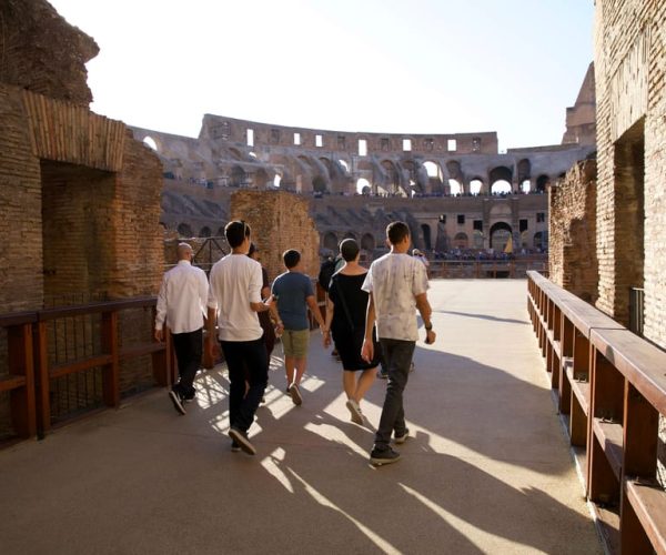 Rome: Colosseum Gladiator Arena and Roman Forum Tour – Rome, Italy