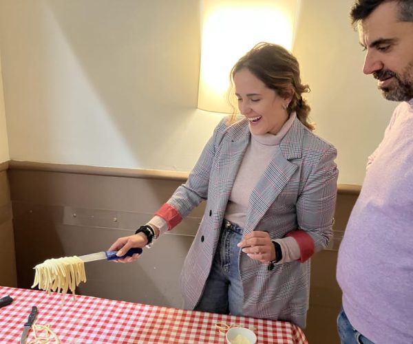 Rome: Cooking Class Tonnarelli Pasta Cacio e Pepe & Tiramisù – Rome, Italy