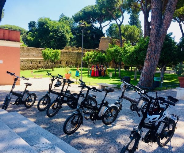 Rome: E-Bike Highlights Experience with Food Tasting – Rome, Italy