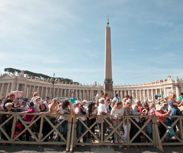 Rome: Papal Audience Experience Reservation with Guide – Rome, Italy