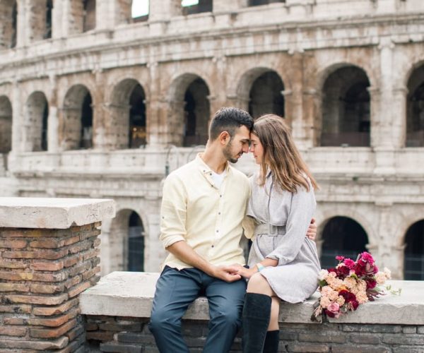 Rome: Personalized Photoshoot outside the Colosseum – Rome, Italy