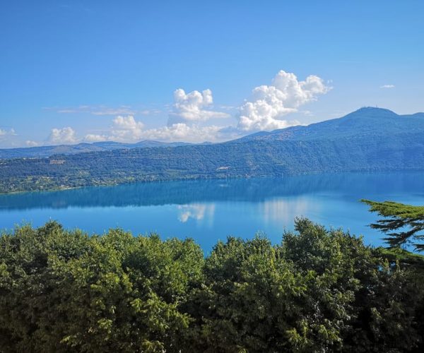 Rome: Pontifical Villa Gardens at Castel Gandolfo Minibus – Rome, Italy