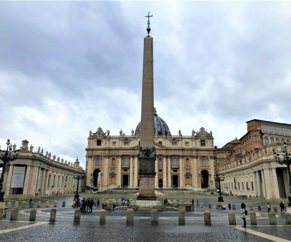 Rome: Vatican, Colosseum & Main Squares Tour w/ Lunch & Car – Rome, Italy