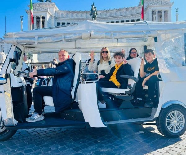 Rome: tuk-tuk 3 hours guided tour in the City Center – Rome, Italy