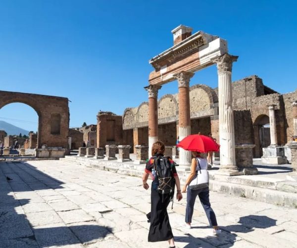 Ruins of Pompeii small group tour with a local guide – Pompei, Italy