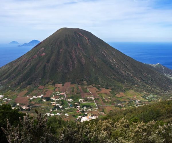 Salina: Monte Fossa delle Felci Guided Trekking Tour – Sicily, Italy