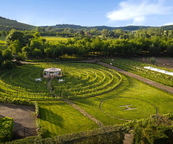 San Gimignano: Main Floor Tasting Bar – Tuscany, Italy