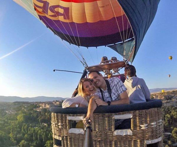 Segovia: Hot-Air Balloon Flight with Optional 3-Course Lunch – Castile and León, Spain