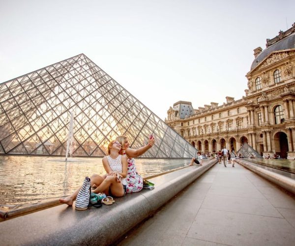 Skip the Line: Louvre Museum Small-Group Guided Tour – Ile-de-France, France