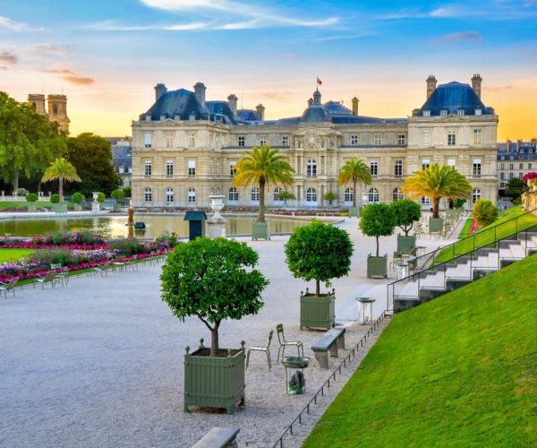 Skip-the-line Versailles Palace Half-Day Guided Tour – Ile-de-France, France